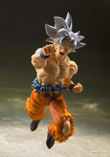 Cargar imagen en el visor de la galería, PREVENTA - S. H. FIGUARTS GOKU ULTRA INSTINCT