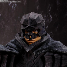 Cargar imagen en el visor de la galería, S.H. FIGUARTS GUTS BERSERK ARMOR