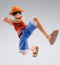 Cargar imagen en el visor de la galería, S. H. FIGUARTS MONKEY D. LUFFY ROMANCE DOWN