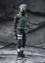 Cargar imagen en el visor de la galería, SH Figuarts Kakashi Hatake - The famed Sharingan Hero