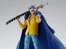 Cargar imagen en el visor de la galería, S.H. FIGUARTS TRAFALGAR LAW