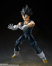 Cargar imagen en el visor de la galería, S. H. FIGUARTS VEGETA SUPER HERO
